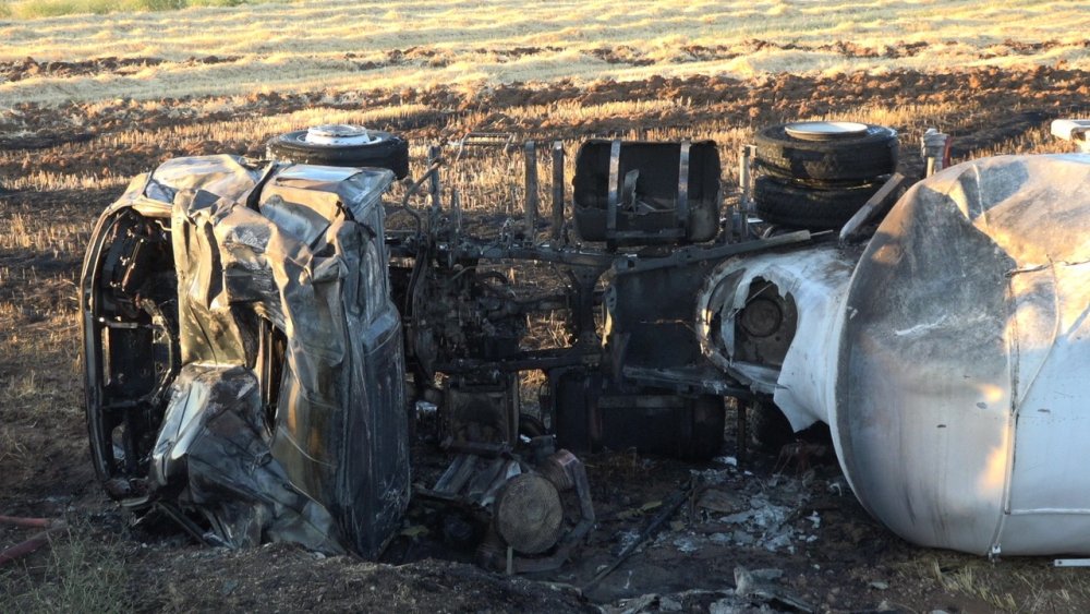 Aksaray'da mermer tozu yüklü tanker devrildi! Sürücü Veysel Aşma yanarak can verdi