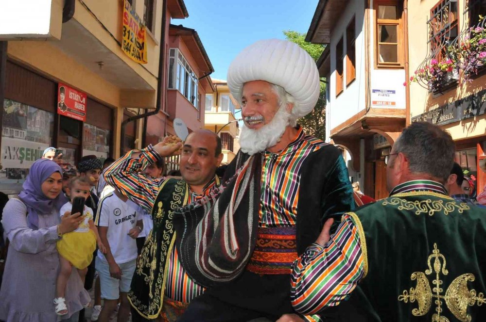 Konya Akşehir'de şenlik var! Nasreddin Hoca 63. kez göle maya çaldı