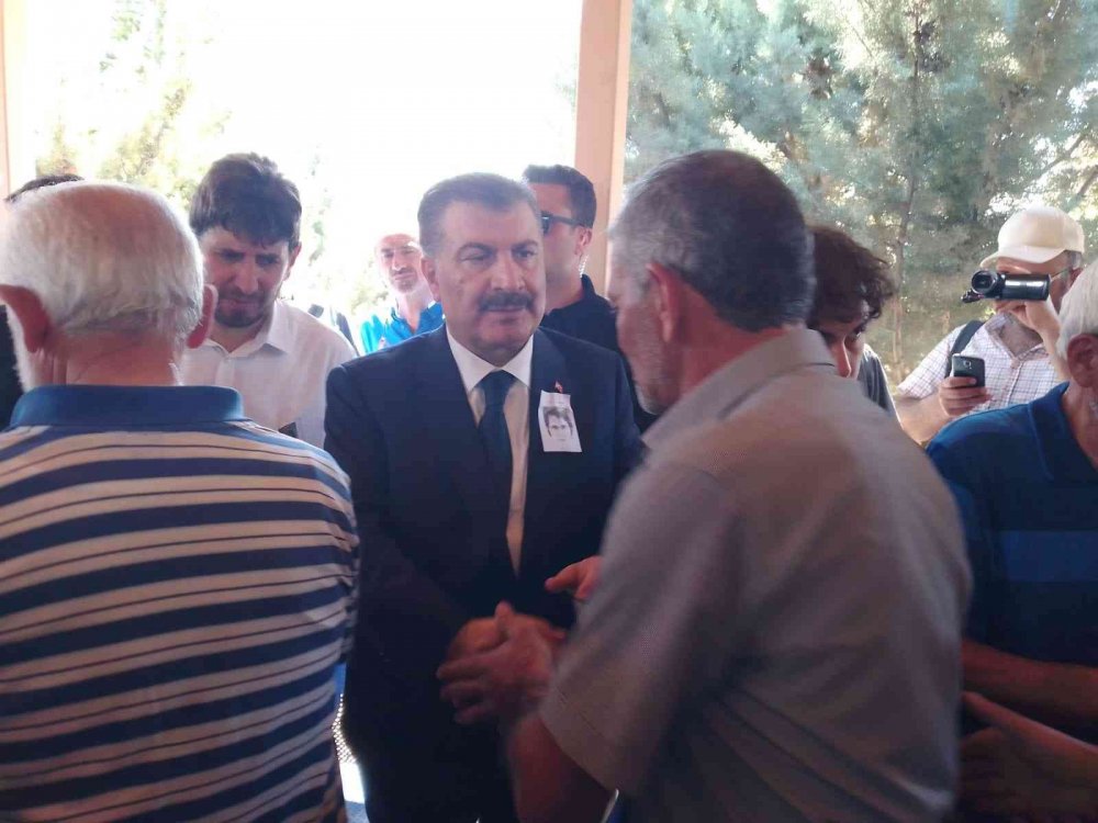 Bakan Koca Dr. Karakaya'nın cenazesinde konuştu: Bir baba, bir evlat, bir eş, bir hekim kardeşimiz cahilce katledildi