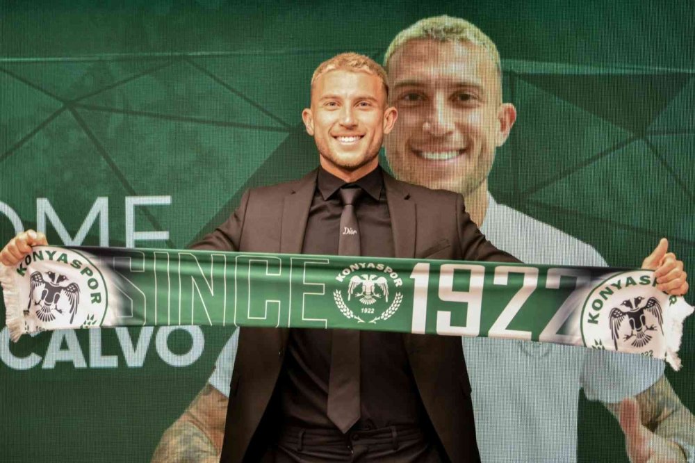 Konyaspor'a yeni stoper! Francisco Calvo ile sözleşme imzalandı