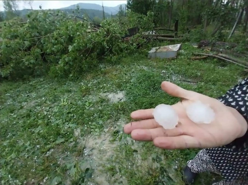 Ankara Nallıhan’da şiddetli yağış sel ve baskınlara neden oldu! Ceviz büyüklüğünde dolu yağdı