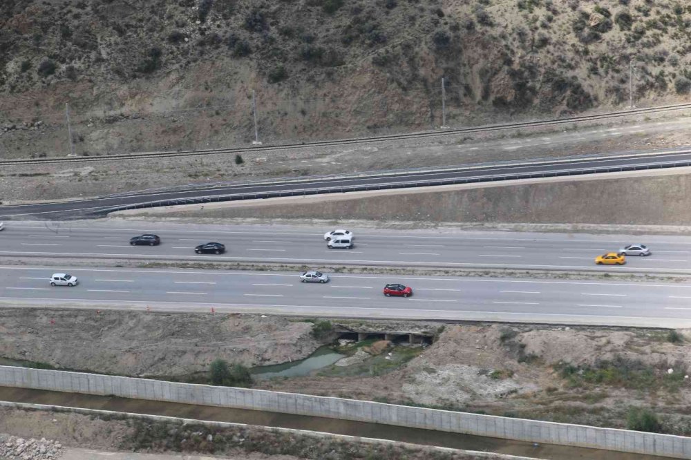 Bayram dönüşü trafiği havadan denetlendi! Ankara yolları sakin