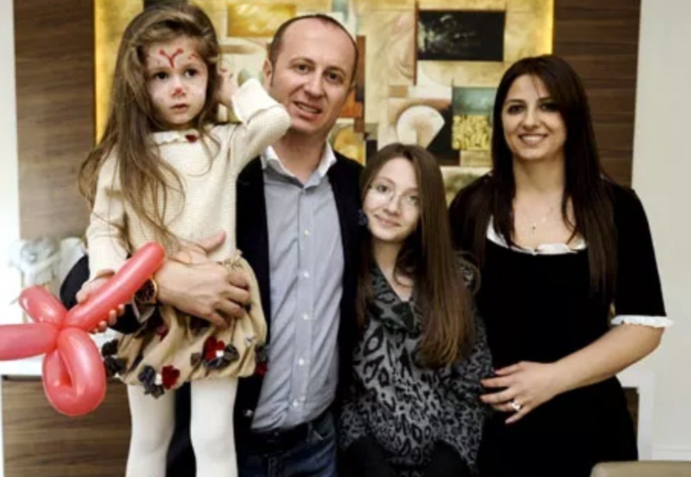 Sürat teknesi kazasında vefat eden iş adamı Ünal Pala ve eşi Evrim Pala toprağa verildi