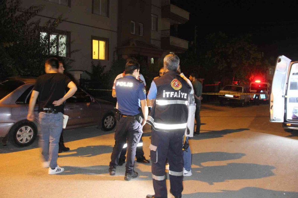 Karaman'da korkutan patlama! Ev ve araçlar zarar gördü! 4 genç yaralandı