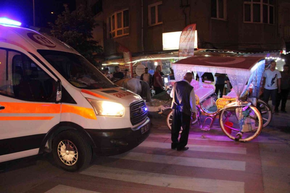 Karaman'da fayton gezisi acı bitti! At ürktü teker yerinden fırladı 2’si çocuk 5 kişi ölümden döndü