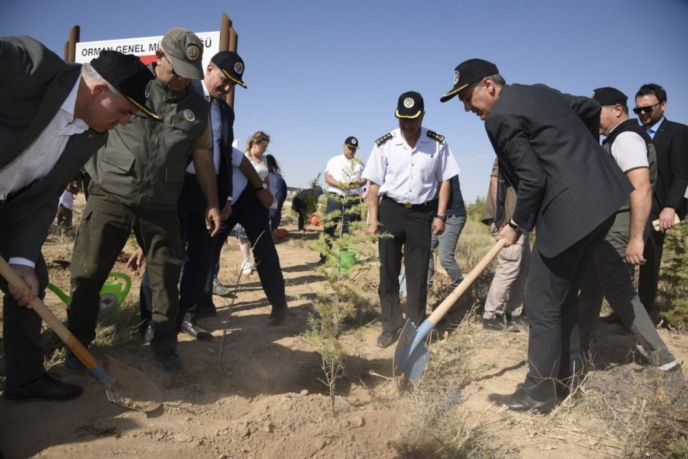 Karaman’da 15 Temmuz Şehitleri için 251 fidan dikildi