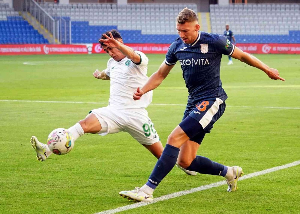 Konyaspor Başakşehir'e tek golle mağlup oldu