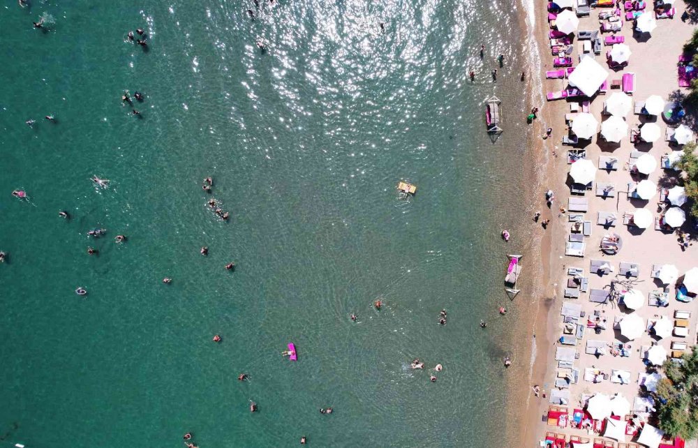 Tatilcilerin dönüş çilesi başladı! Bodrum'dan 10 bin ton çöp çıktı