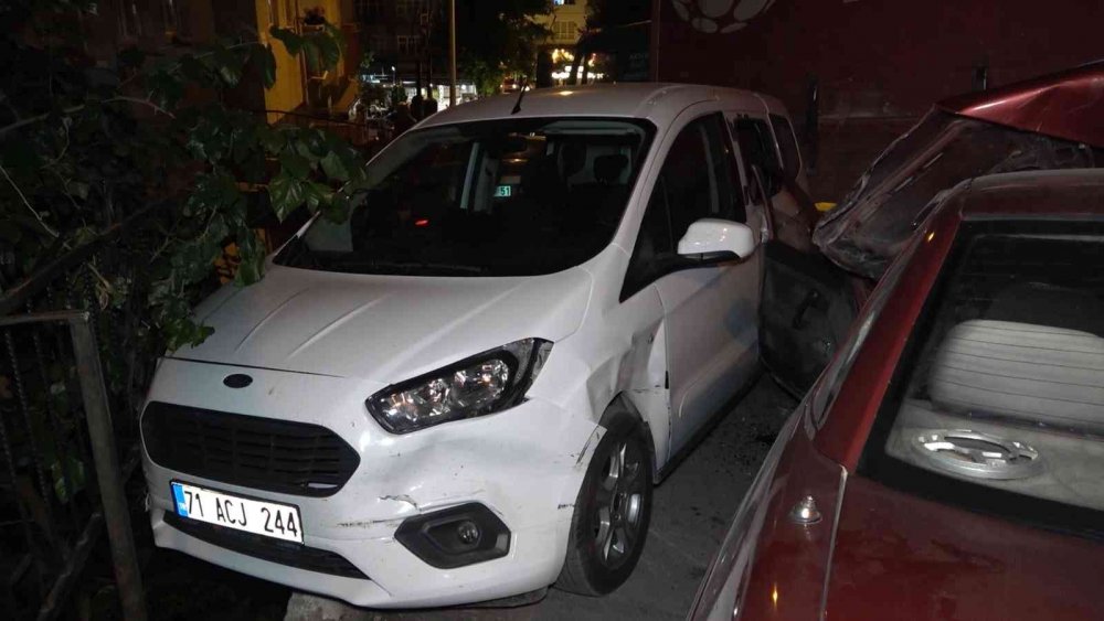 Kırıkkale'de freni boşalan kamyon dehşeti! 9 aracı ezdi geçti