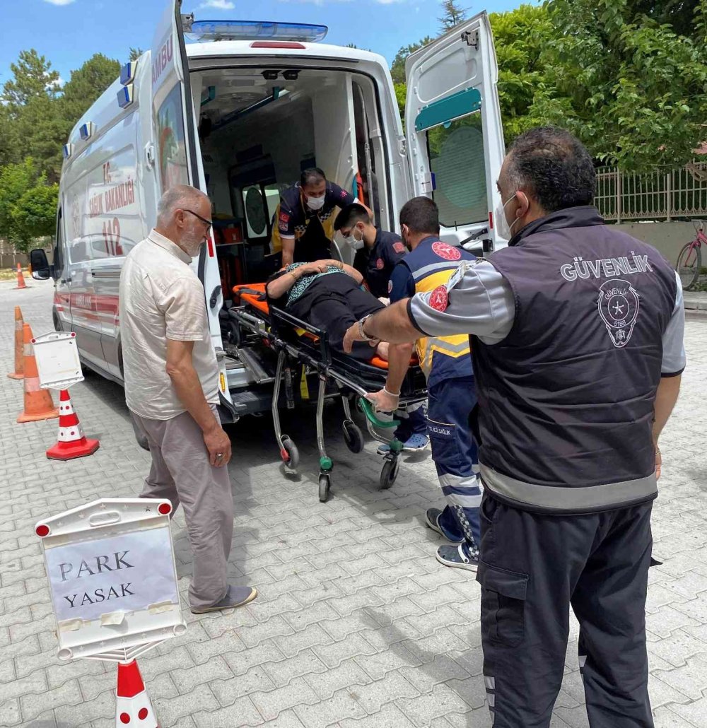 Konya'da motosikletin çarptığı kadın önce 'iyiyim' dese de sonra hastanelik oldu