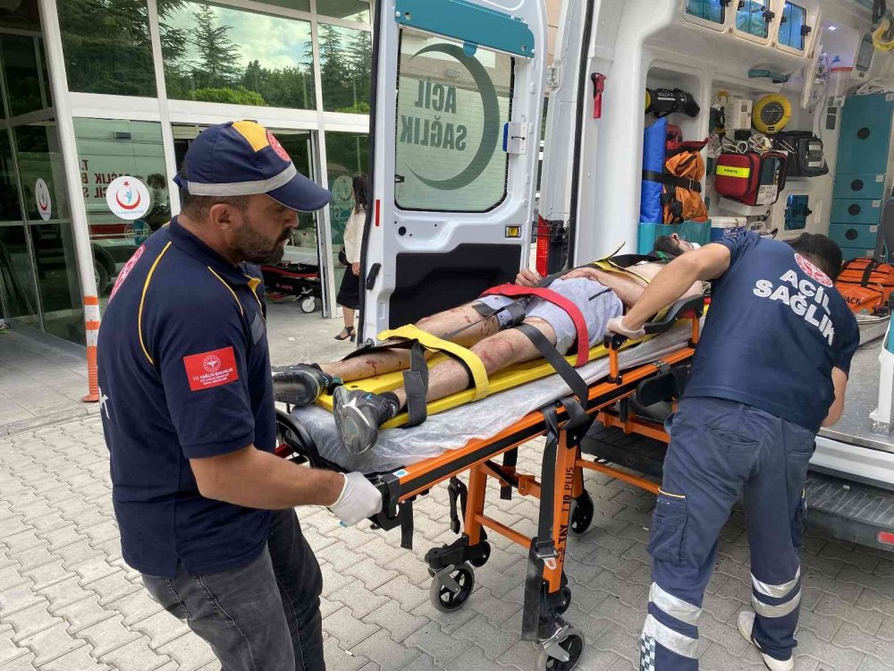 Konya'da yabancı plakalı araçtan inen şahıslarca darp edilen genç adam hastanelik oldu