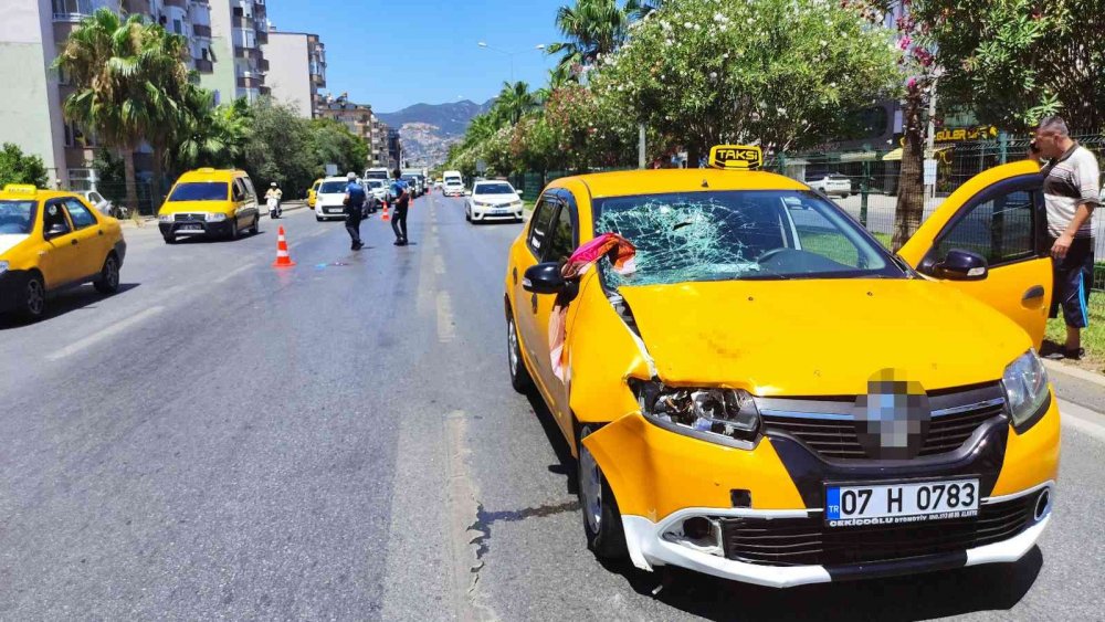 Alanya'da Havva Yıldız'ın yaya geçidinde ölümüne sebep olan taksi şoförü tutuklandı