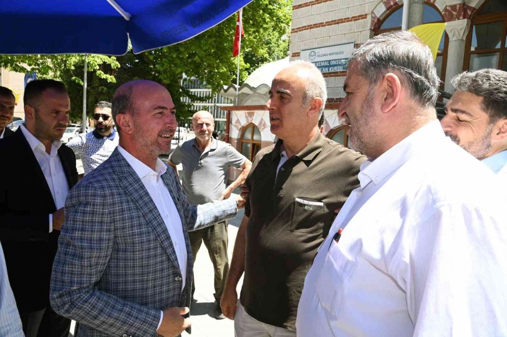 Başkan Pekyatırmacı Konya Hacı Kemal Onsun Camii cemaatiyle buluştu