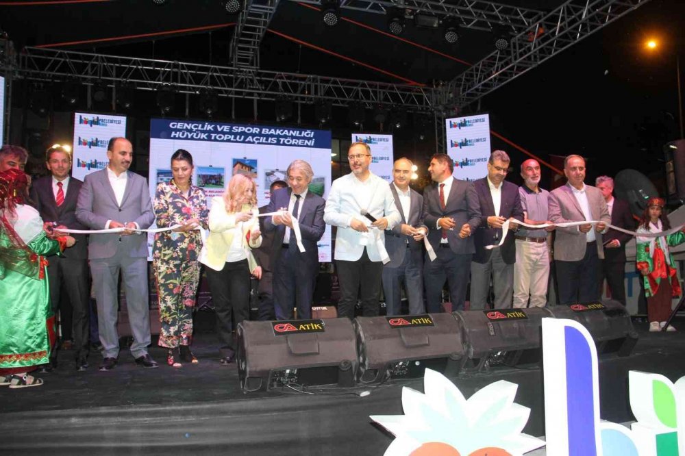 Konya Hüyük Kırmızı Altın Festivali başladı! Bakan Kasapoğlu Gençlik ve Tarım Kampı’nı açtı