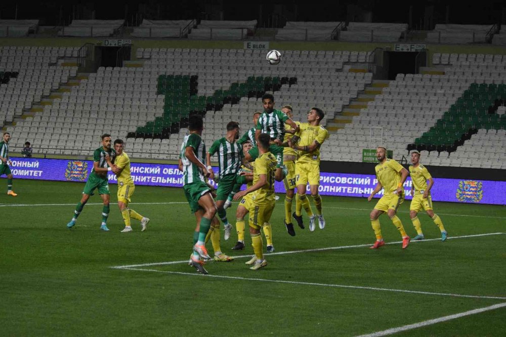 Konyaspor BATE Borisov'u 3-0 mağlup ederek turun kapısını açtı