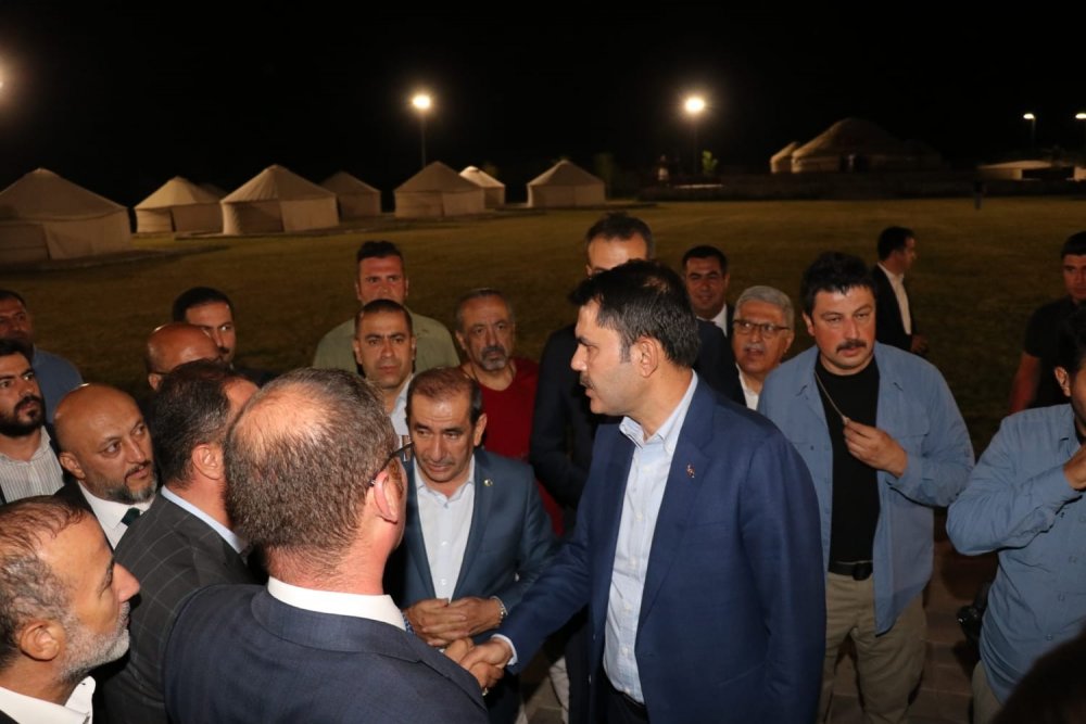 Bakan Kurum: Selçuklu’nun başkenti Ahlat atalarımızdan bize yadigar