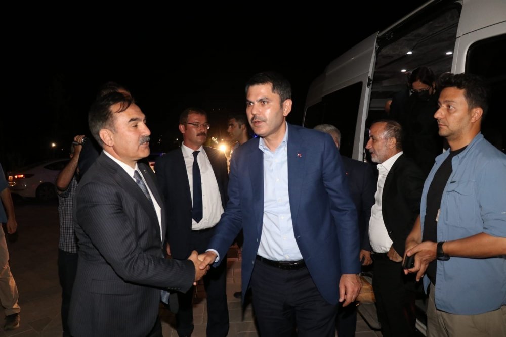 Bakan Kurum: Selçuklu’nun başkenti Ahlat atalarımızdan bize yadigar