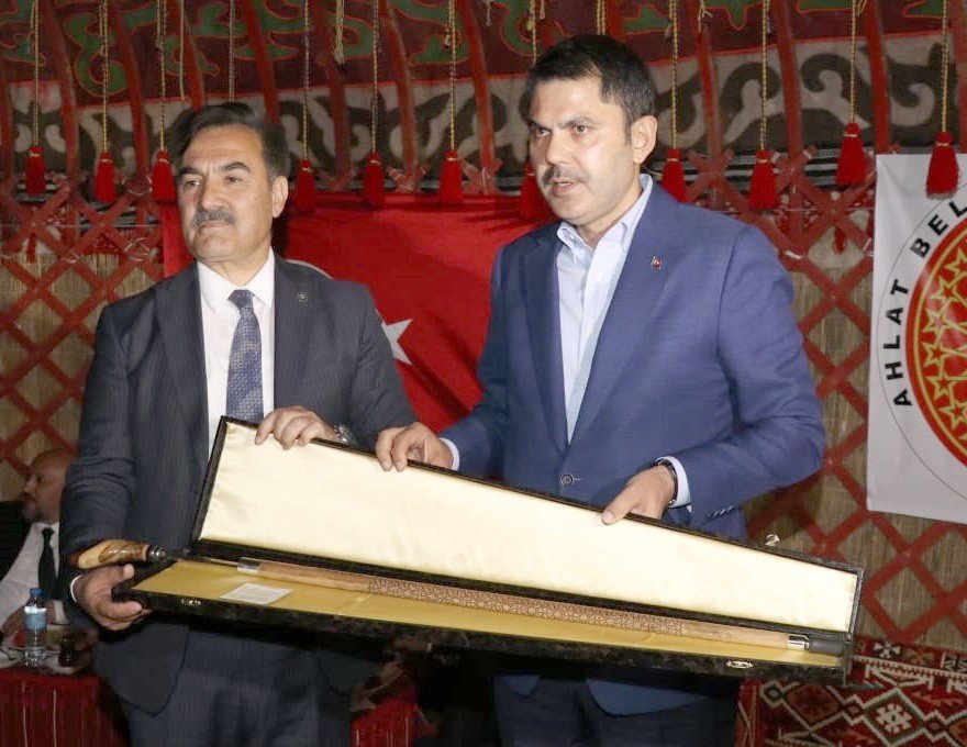 Bakan Kurum: Selçuklu’nun başkenti Ahlat atalarımızdan bize yadigar