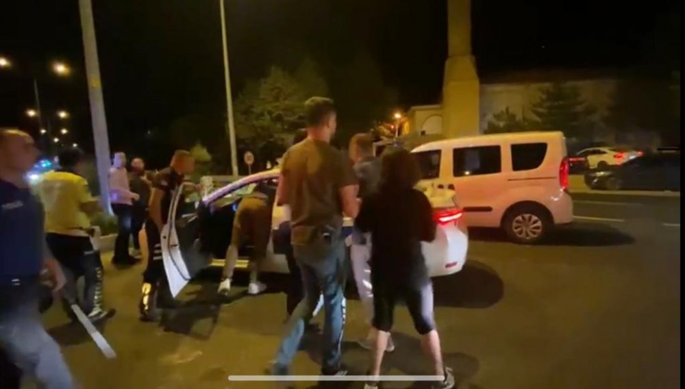 Trafik kazası sonrası silahlı kavga! Ortalık karıştı