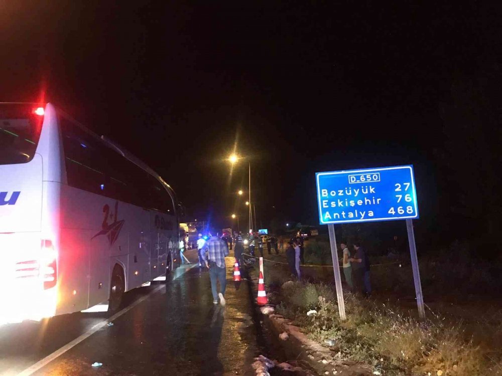 Aynı yolda 2 saat arayla iki kaza! Mehmet Ali Dağcı öldü! 1'i ağır 15 yaralı