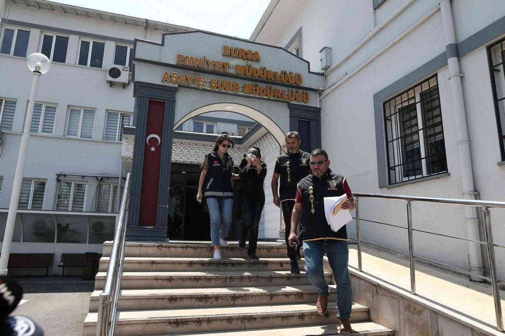 Çöp evde öz yeğenini kilitli tutan teyze tutuklandı! Son ifadesi ortaya çıktı!