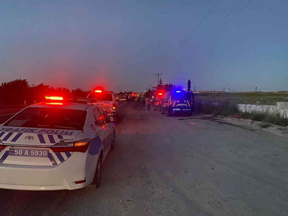 Aksaray-Nevşehir yolunda dehşete düşüren kaza! 4’ü ağır 5 yaralı