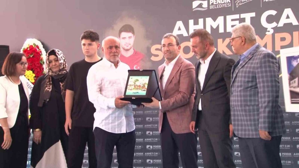 Ahmet Çalık Spor Kompleksi açılışında duygu dolu anlar!