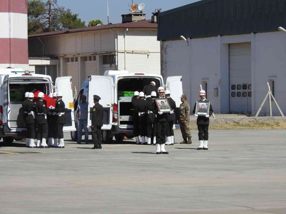 Suriye şehitleri Mert Otal ve Mevlüt Yoğurtcu memleketlerine uğurlandı