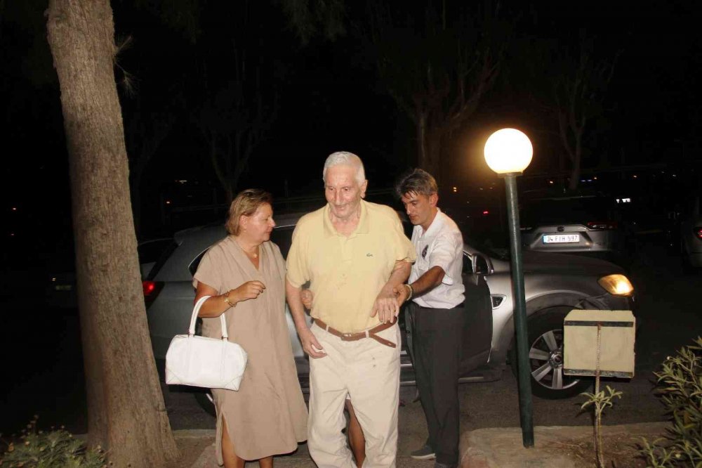 28 Şubat davasında müebbet hapse mahkum edilmişti! Çevik Bir soluğu Bodrum’daki yazlığında aldı