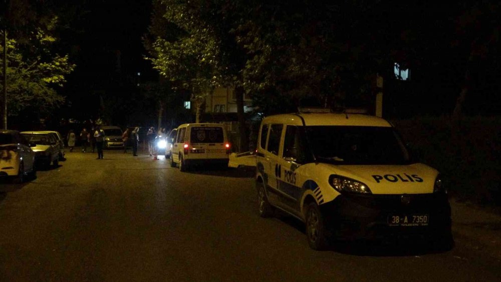 Sokak ortasında silahlı saldırı! 1 kişi yaralandı