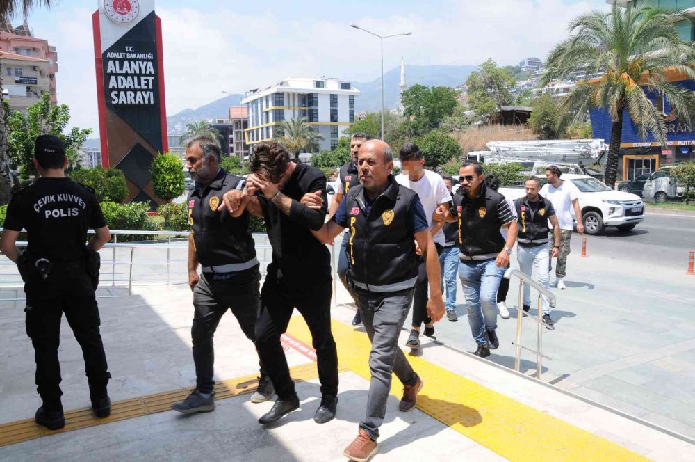 Alanya'da tatilcileri hedef alan çete çökertildi! Kadınları kullandılar!.. Konya'dan da mağdurlar var