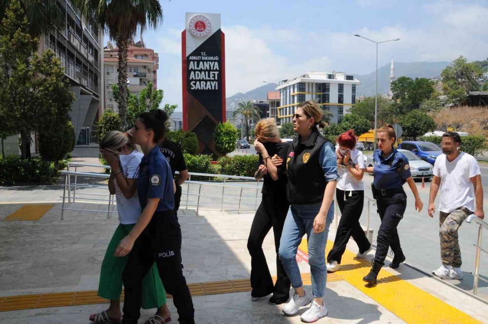 Alanya'da tatilcileri hedef alan çete çökertildi! Kadınları kullandılar!.. Konya'dan da mağdurlar var
