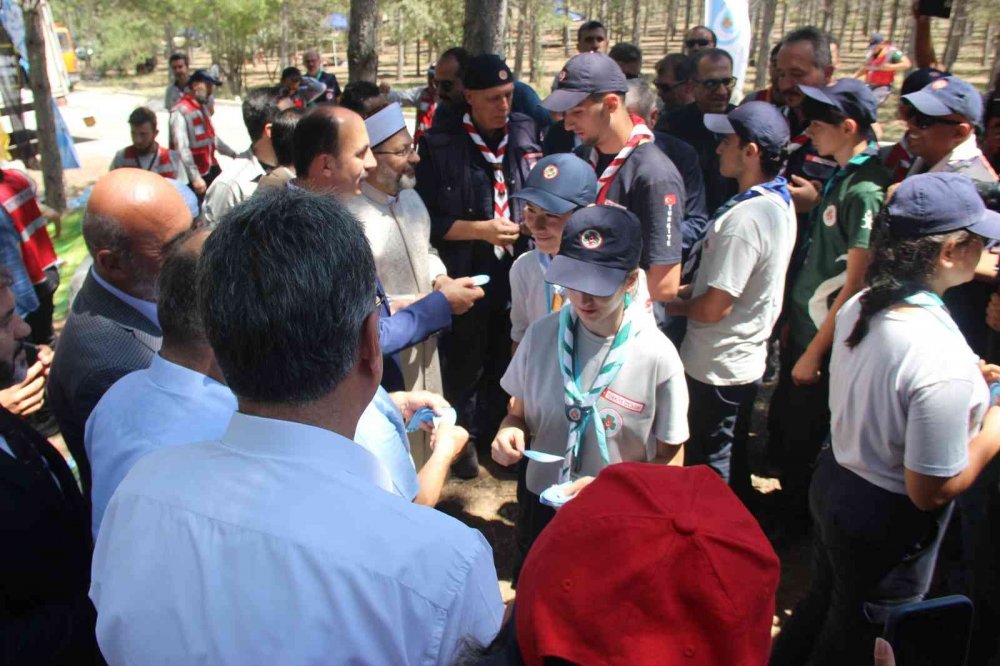 Diyanet İşleri Başkanı Erbaş Konya İslam İzcileri Dostluk Kampı'nda konuştu: İsraf haramdır!