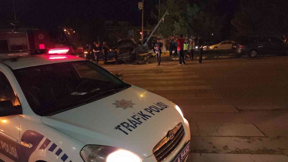 Karabük'te cip otomobille çarpıştı! 3’ü çocuk 2'si ağır 6 kişi yaralandı