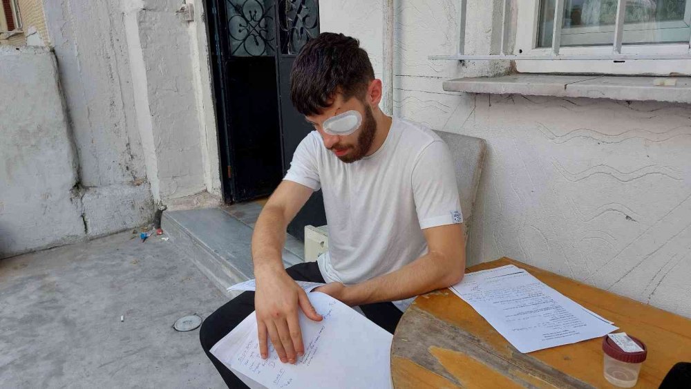 Vicdansız patron! Sigortasız çalıştırdığı işçisine maaşını da vermedi! Bardakla saldırdı..