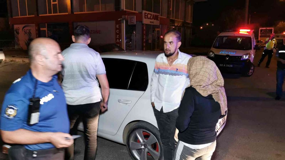 Aksaray'da ters şeride giren genç kadın hem alkollü hem de aday sürücü çıktı!