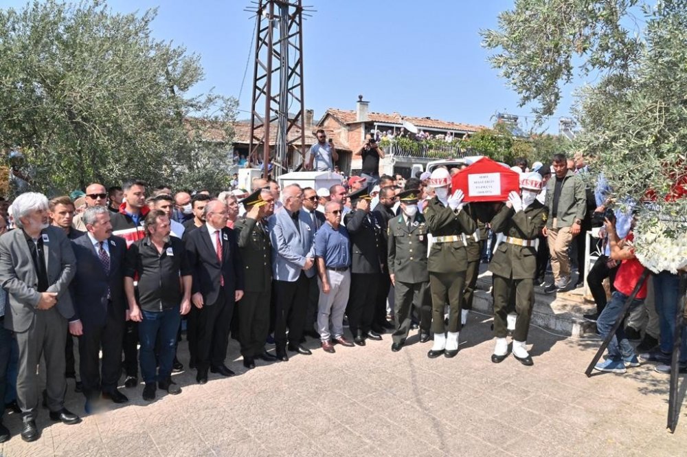 Şehit Reşat Ergin'e son görev! Gözyaşlarıyla toprağa verildi! Mesajı yürekleri dağladı