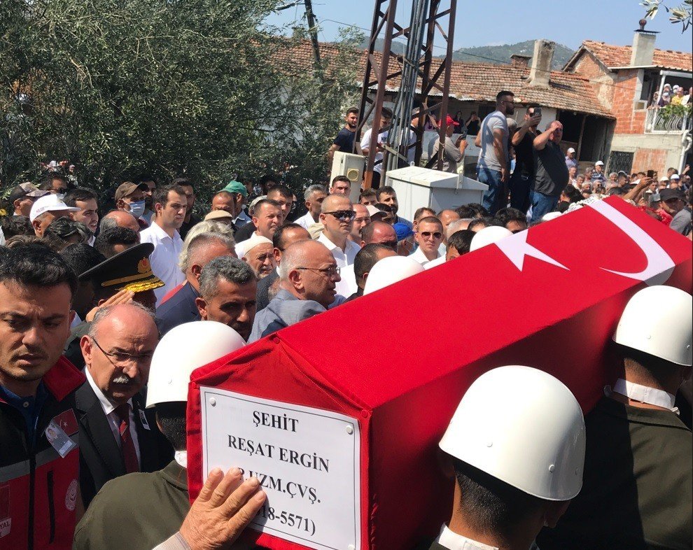 Şehit Reşat Ergin'e son görev! Gözyaşlarıyla toprağa verildi! Mesajı yürekleri dağladı