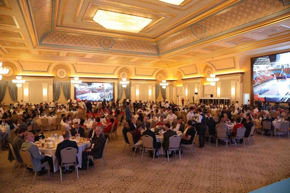 Bakan Kasapoğlu: Konya kucaklayan ayrıştırmayan bir şehir! 'Spor Başkenti' unvanı çok ama çok yakıştı