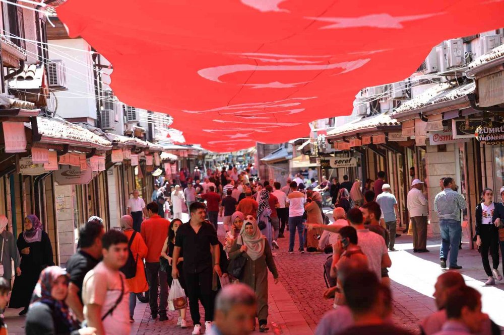 Konya'da hareketli günler! Bir etkinlik de 'Tarihi Bedesten'de başlıyor