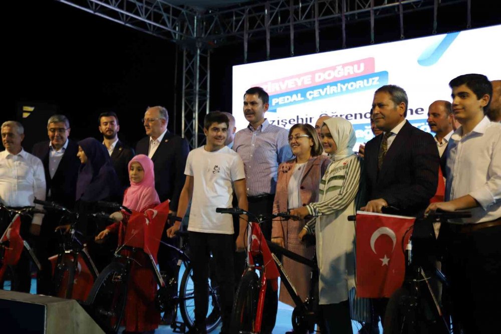 Bakan Kurum'dan 81 ilde 81 milyon metrekare millet bahçesi projesi açıklaması