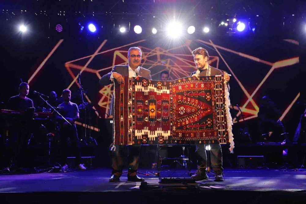 Konya Ilgın Kaplıca Sağlık ve Kültür Sanat Festivali sona erdi! Mustafa Ceceli ve Işın Karaca konserleri coşturdu