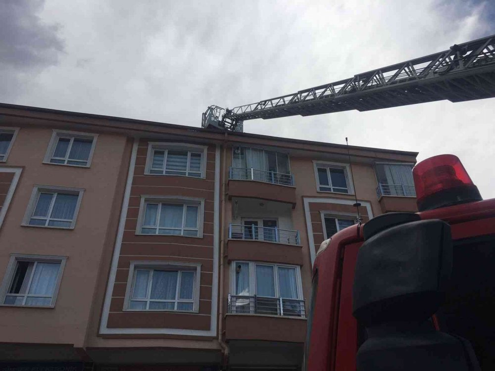 Ankara’da korkutan yangın! Alevler göğe yükseldi