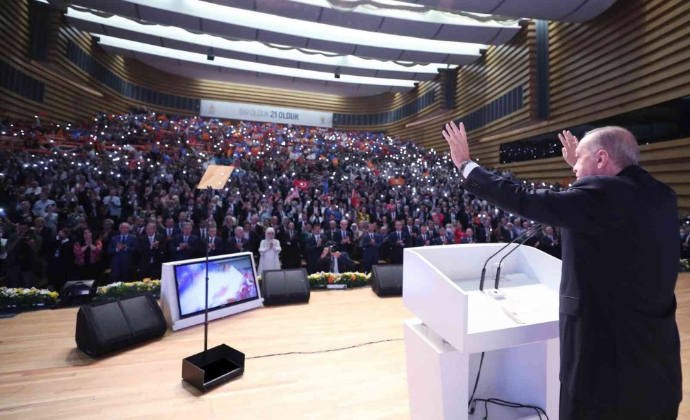 Cumhurbaşkanı Erdoğan'dan önemli açıklamalar! 2023 gençliğimizin patlama yılı olacak