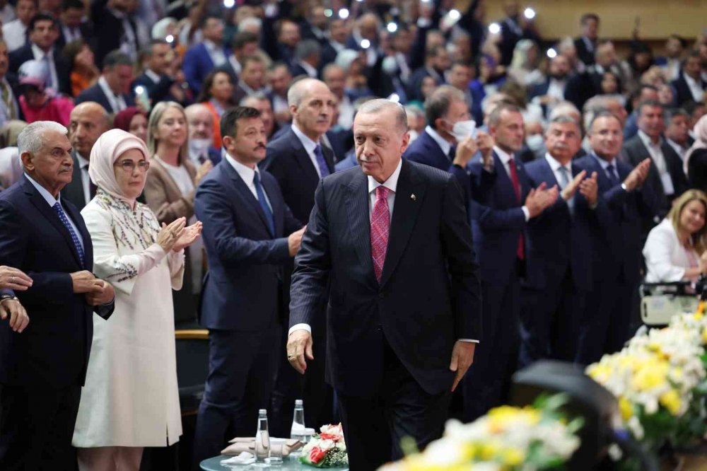 Cumhurbaşkanı Erdoğan'dan önemli açıklamalar! 2023 gençliğimizin patlama yılı olacak