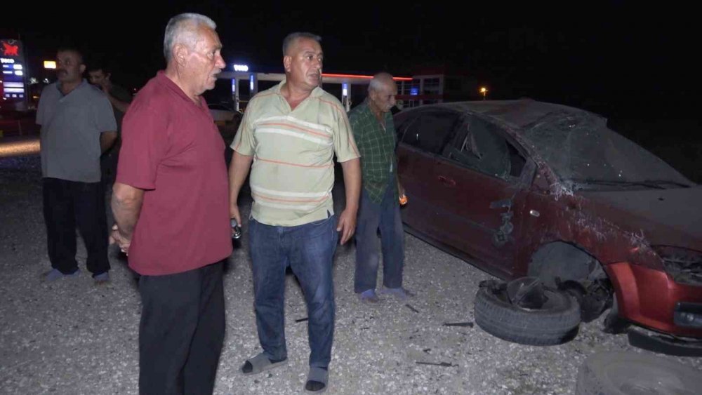 Kırıkkale-Kırşehir yolunda takla atan otomobil metrelerce savruldu! 3 yaralı