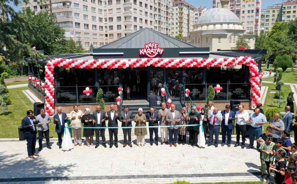 Konya'nın çevreci tesislerinden Büyüksinan Kapalı Pazar Market ve Kafe Karatay resmen açıldı