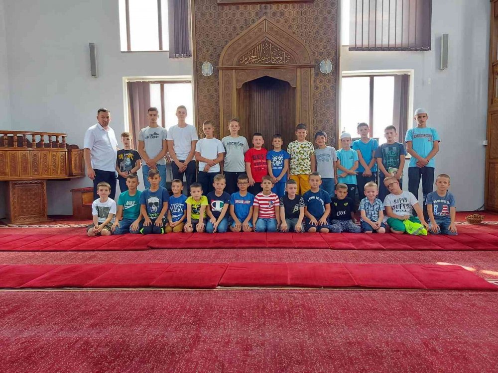 Konya Genç KOMEK’in Balkanlardaki yaz okulları sona erdi