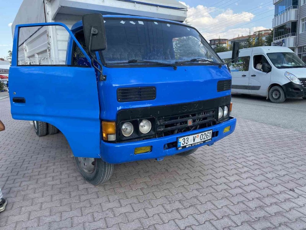 Konya'da iki ilçe arasında polis motosikletli kovalamacası kazayla bitti! Hastaneden karakola götürüldü