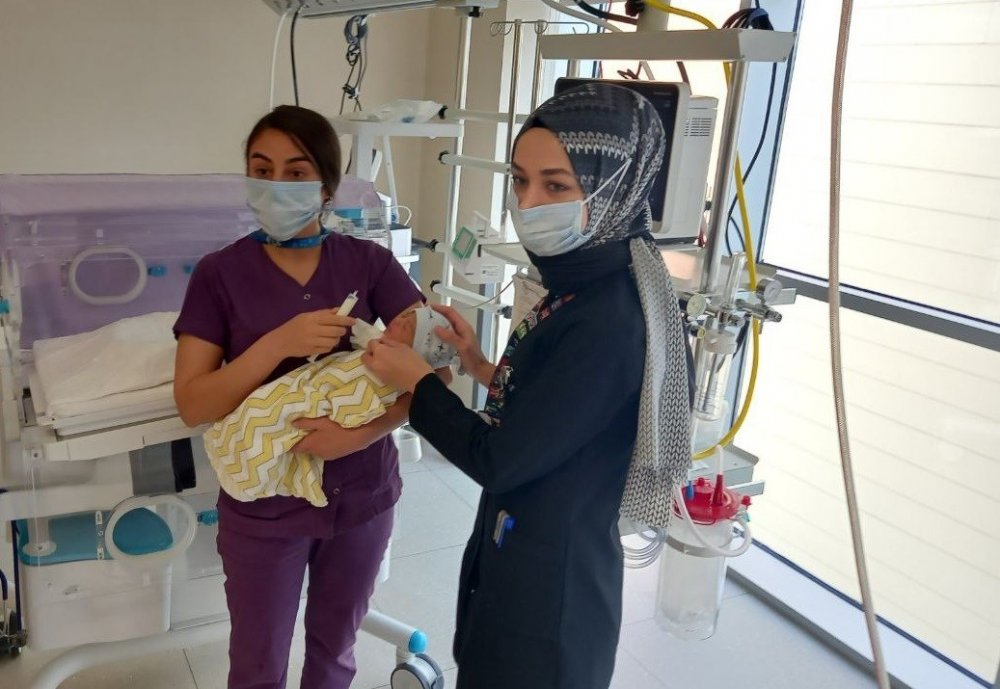 Konya’dan dehşete düşüren olay! Yeni doğan bebeği çuvala koyup aracın üstüne bıraktılar